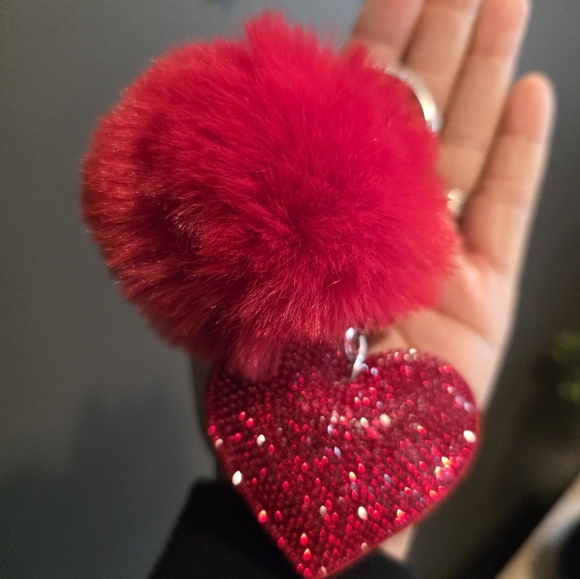 Red Heart Keychain with Pom Pom - Picture 3 of 3